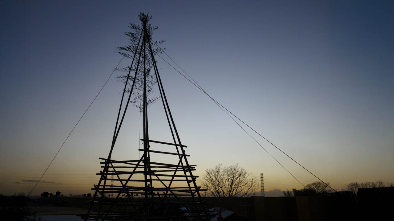 10mのやぐら立て - どんど焼き